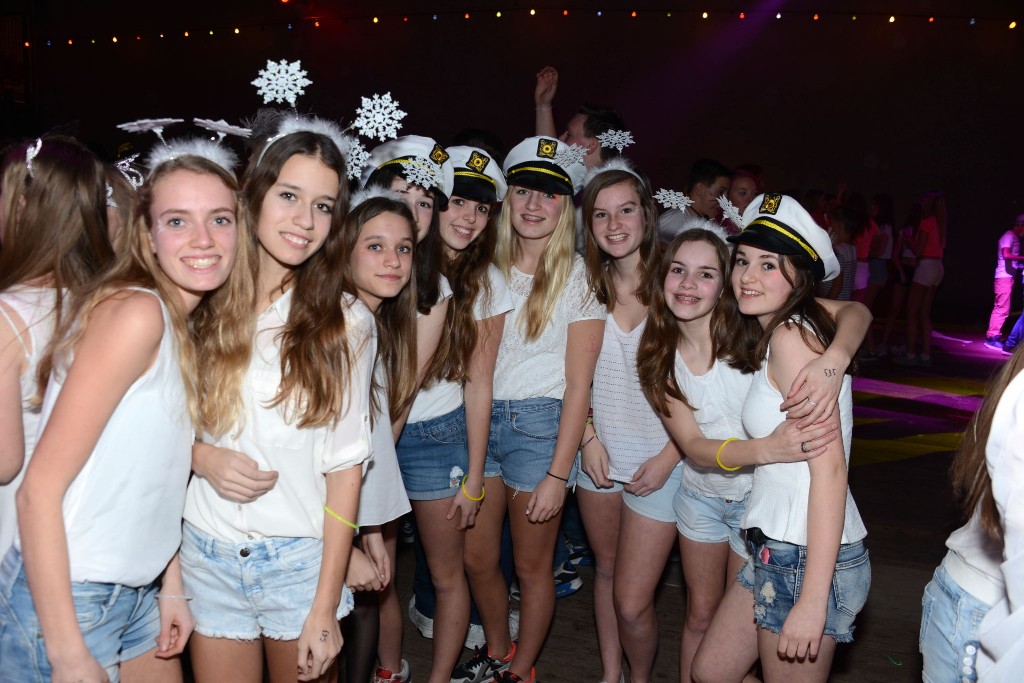 ../Images/Jeugddisco White Edition 121.jpg